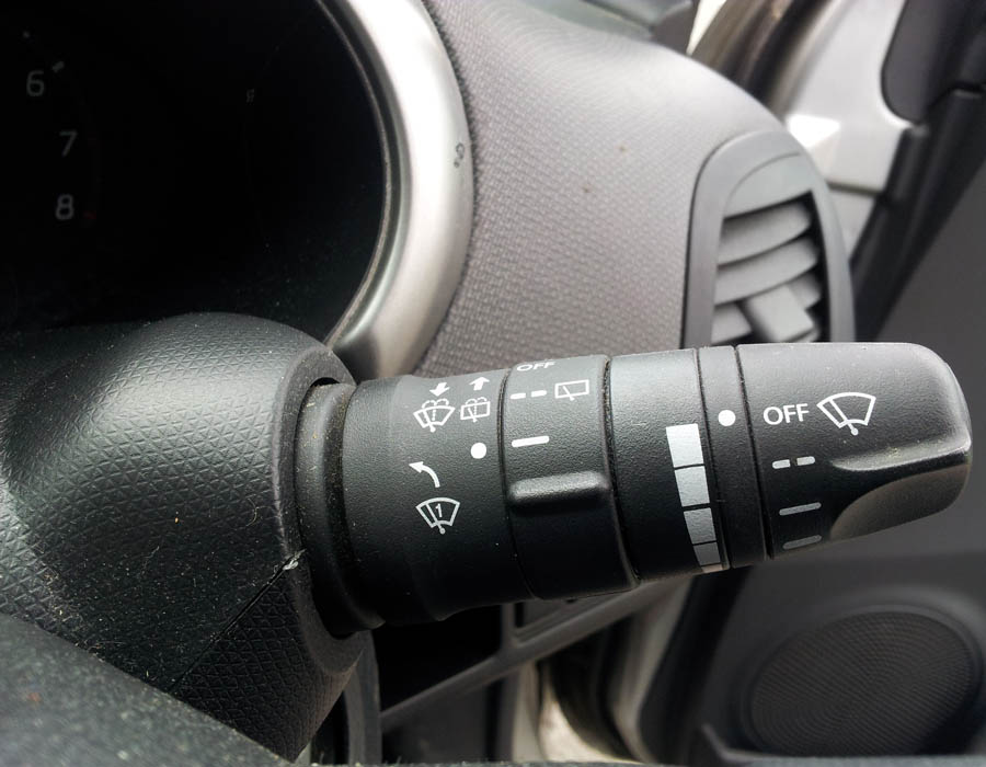 Nissan Micra E wiper-stalk-switch